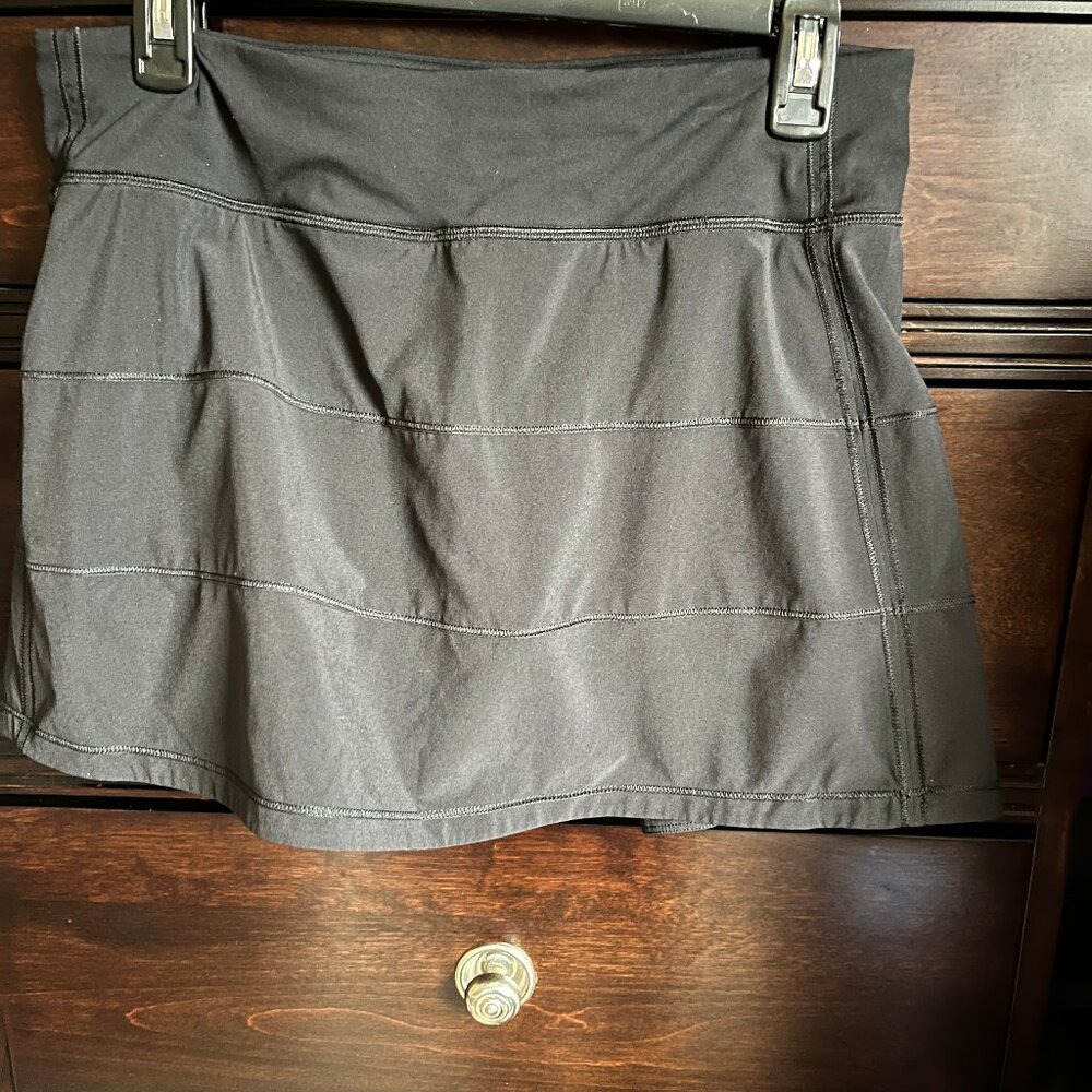 LULULEMON- Lined minni skirt